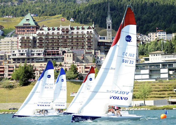 Blu26 sailboat under sail