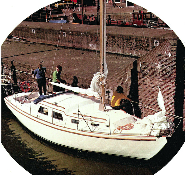 Fellowship 28 sailboat under sail