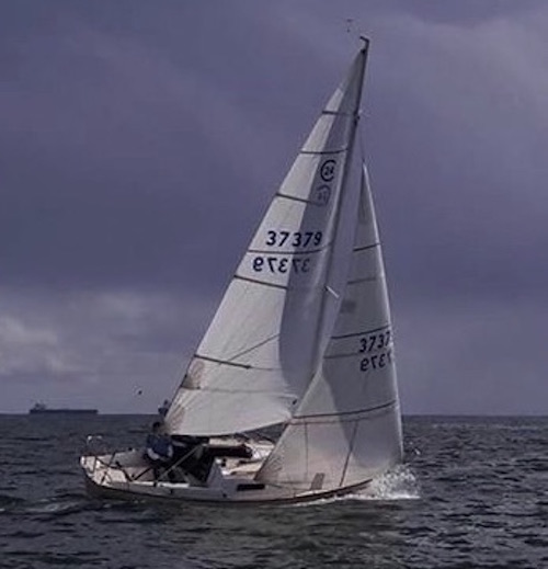 Cal 24 sailboat under sail