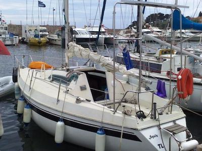 Jouet 26 sailboat under sail