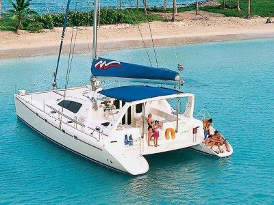 Moorings 4000 (2015-2020) sailboat under sail