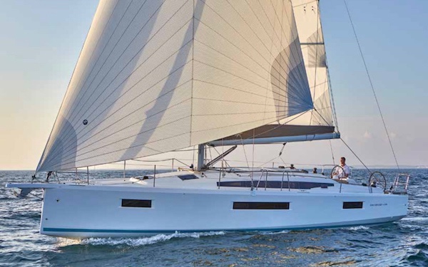 Sun odyssey 410 jeanneau sailboat under sail