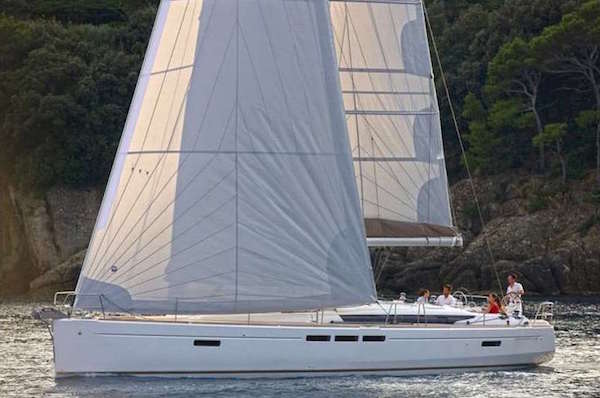 Sun odyssey 519 jeanneau sailboat under sail