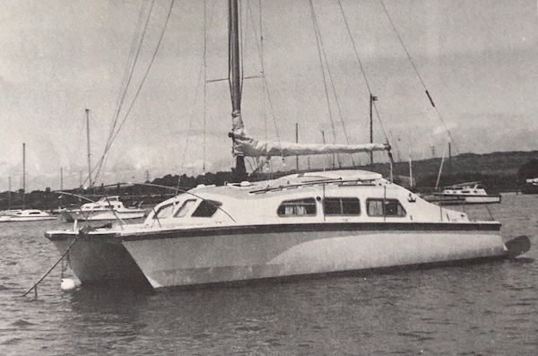 Gemini 313000 sailboat under sail