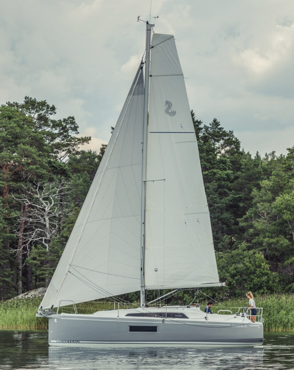 Oceanis 30.1 Beneteau sailboat under sail