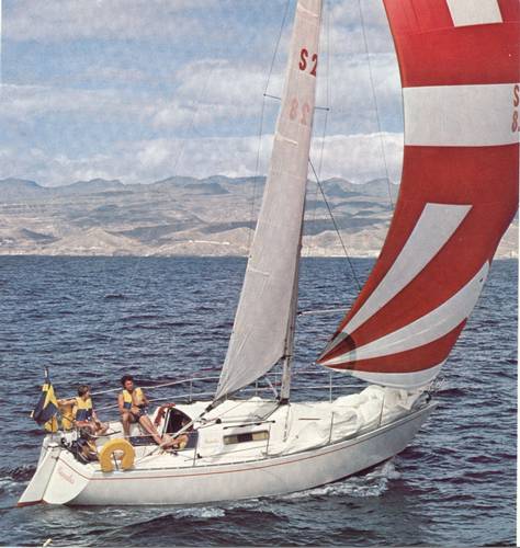 Cumulus 28 albin sailboat under sail
