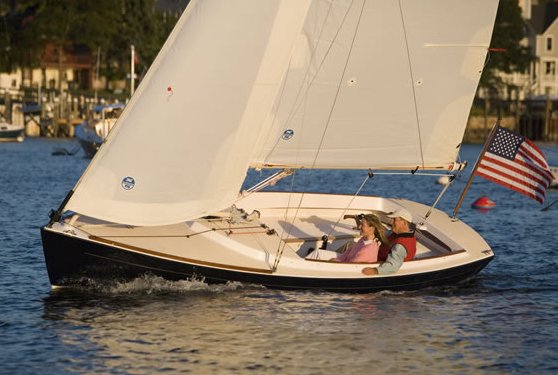 Alerion express 20 sailboat under sail