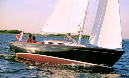Alerion express 28 sailboat under sail