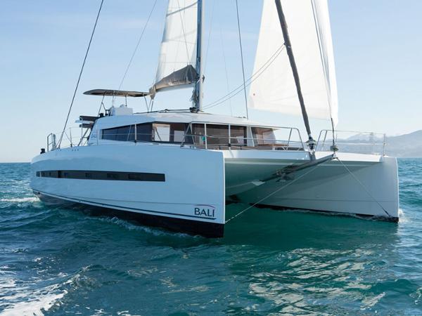 Bali 5.4 sailboat under sail