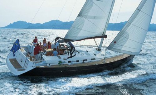 Beneteau 523 sailboat under sail