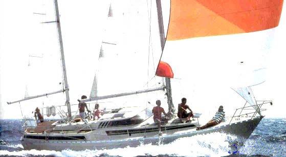 Evasion 37 Beneteau sailboat under sail
