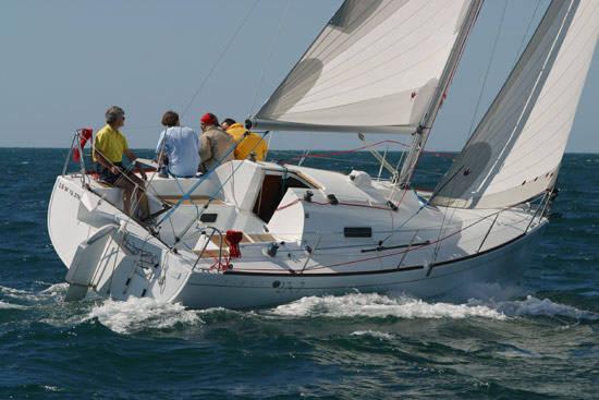First 27.7 Beneteau sailboat under sail