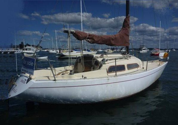 Cavalier 26 sailboat under sail