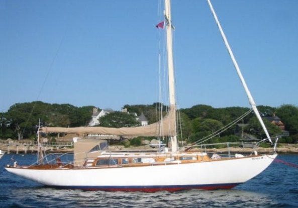 Chinook 34 sailboat under sail