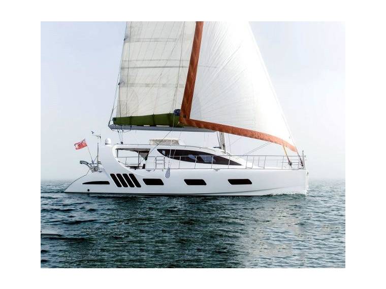 Dean 5000 sailboat under sail