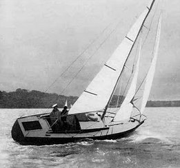 Debutante 21 sailboat under sail