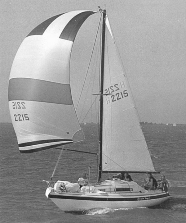 Defender 27 sailboat under sail