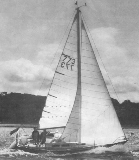 Elizabethan 30 sailboat under sail