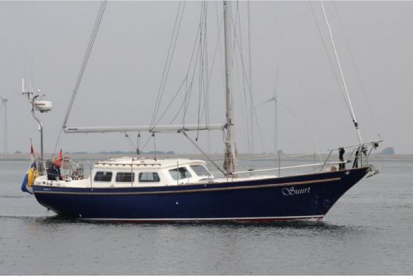 Endurance 38 sailboat under sail