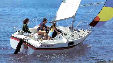 Etap 20 sailboat under sail