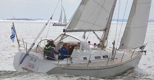 Finngulf 331 sailboat under sail