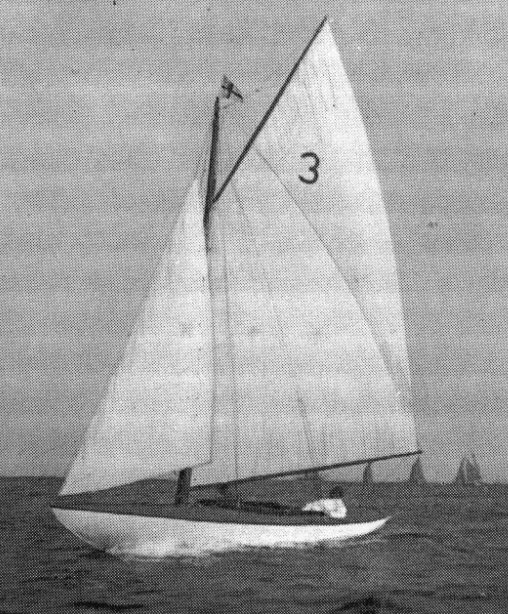 Fishers island one design sailboat under sail