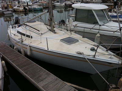 Flush poker 27 Gib Sea sailboat under sail