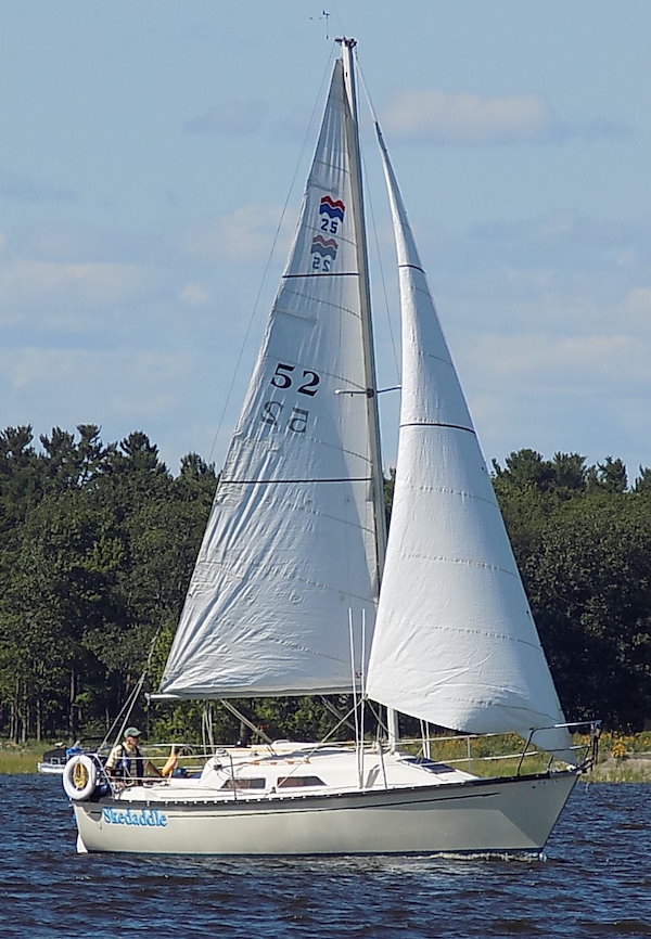 Mirage 25 perry sailboat under sail