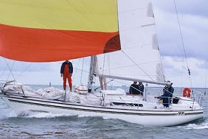 Gin fizz 37 sailboat under sail