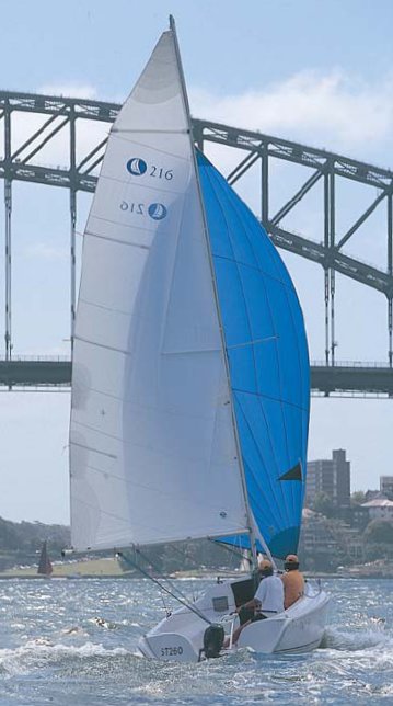 Hunter 216 sailboat under sail