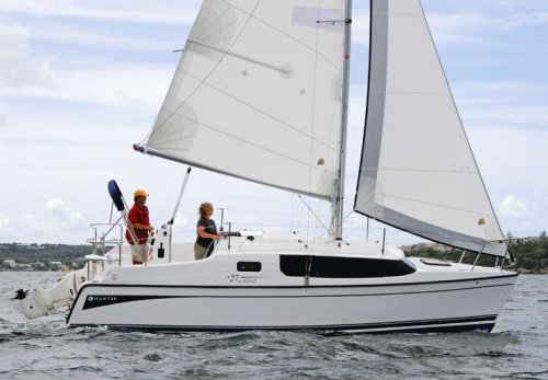 Hunter 27 edge sailboat under sail