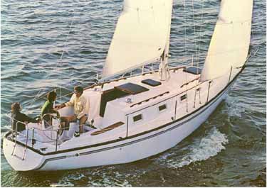 Hunter 33 sailboat under sail