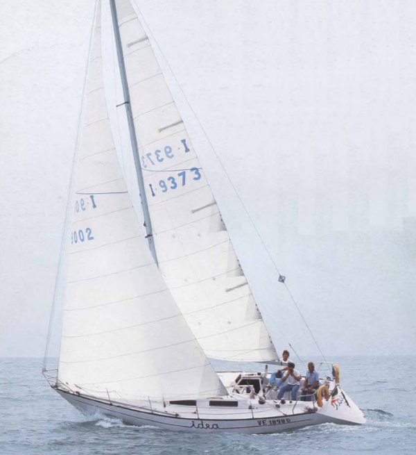Idea 11 sailboat under sail