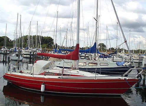 Impala 30 sailboat under sail