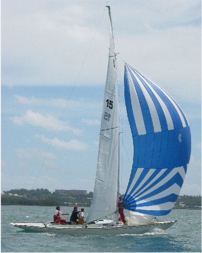 International one design sailboat under sail