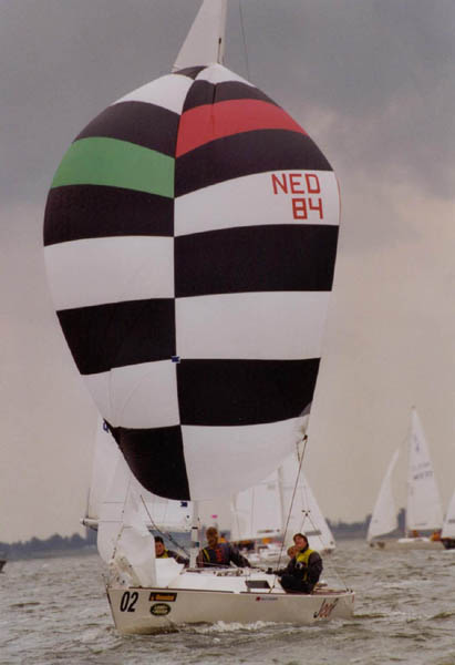 J22 sailboat under sail