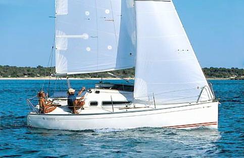Sun fast 26 jeanneau sailboat under sail