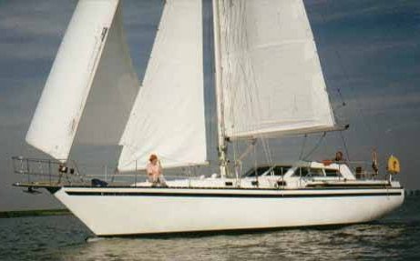 Kendo 42 sailboat under sail