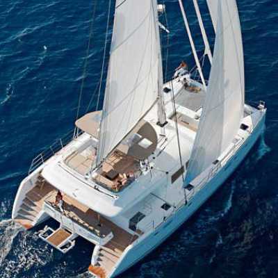 Lagoon 560 sailboat under sail