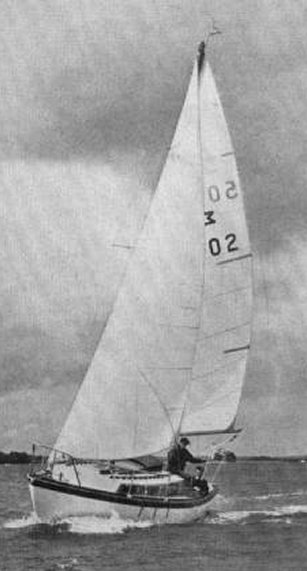 Macwester 28 sailboat under sail