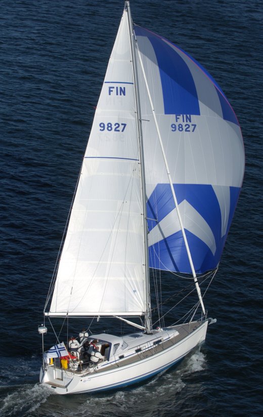 Maestro 40 sailboat under sail