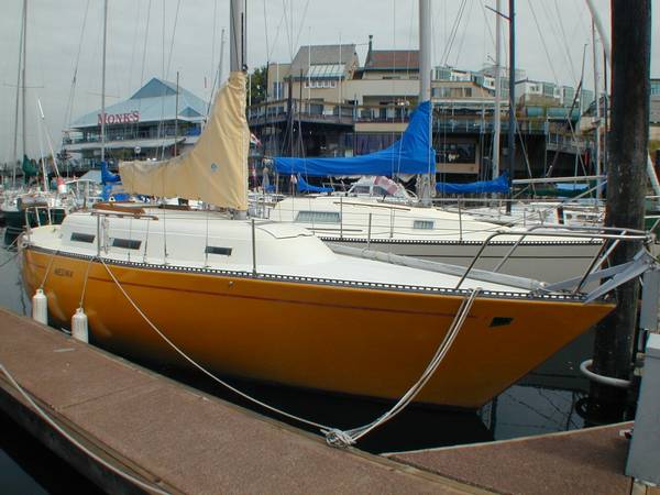 Martin 29 sailboat under sail