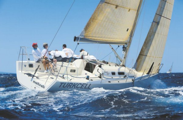 Mat 1010 sailboat under sail