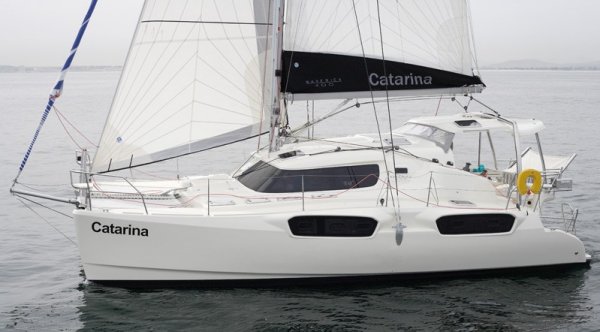 Maverick 400 sailboat under sail