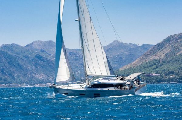 Moody 48 DS sailboat under sail