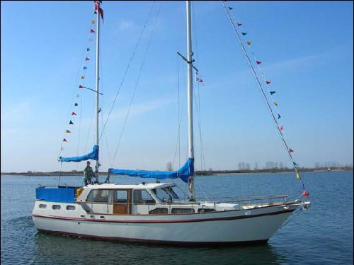 Motiva 40 sailboat under sail