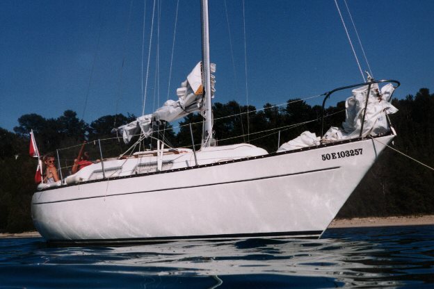 North star 600 sailboat under sail