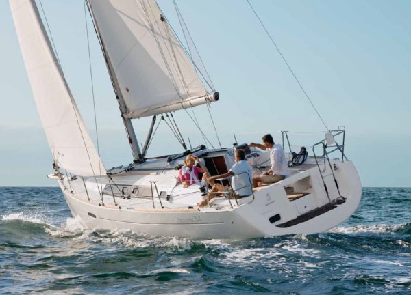 Oceanis 34 Beneteau sailboat under sail