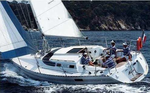 Oceanis 350 Beneteau sailboat under sail