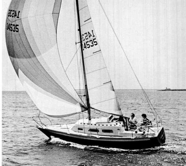 O'day 27 sailboat under sail